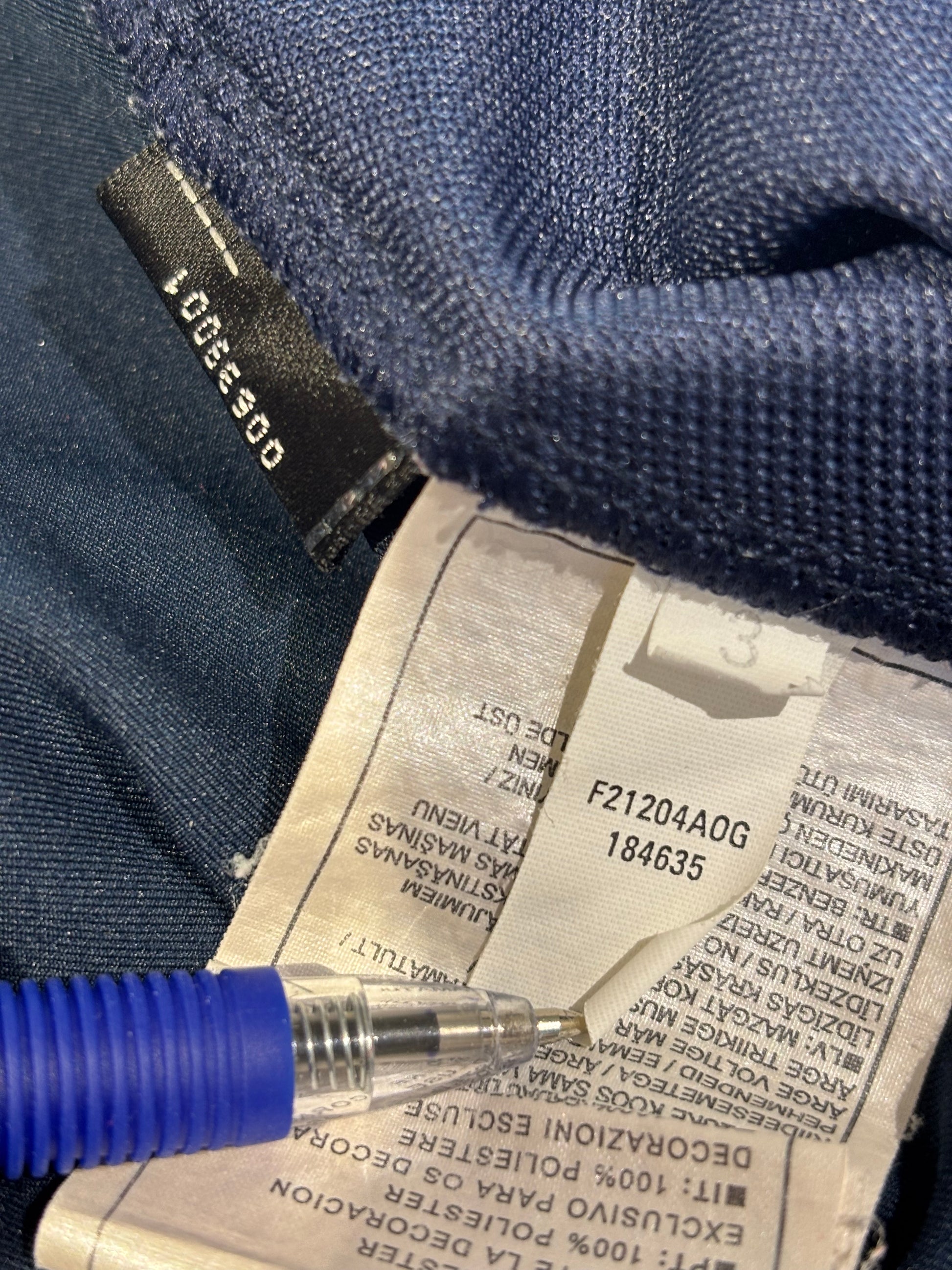 Nike Barcelona 02/04 third shirt condition and fabric detail showing vintage quality