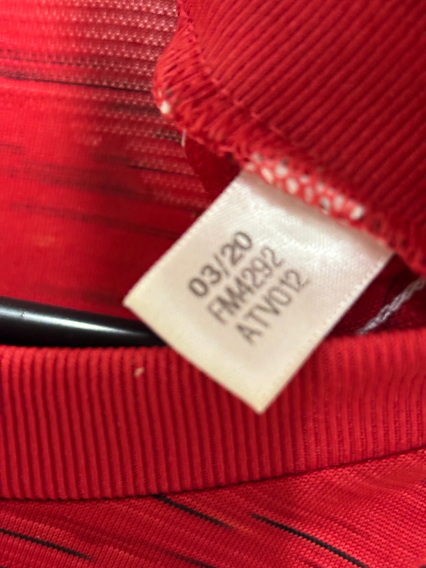 Manchester United 20/21 shirt sponsor detail and Premier League sleeve patches with Dalot 20