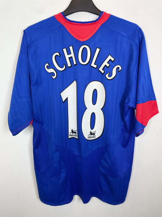 Back view of Manchester United 05/06 away shirt showing Scholes name and number 18 on white Nike kit