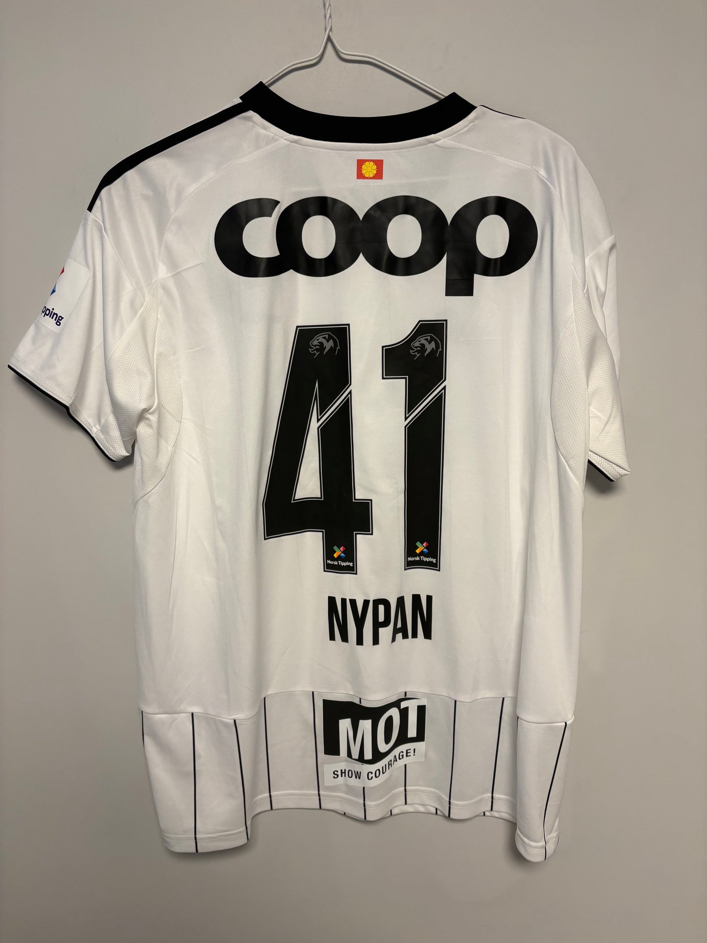 Adidas Rosenborg home football shirt 2025 back view Nypan 41