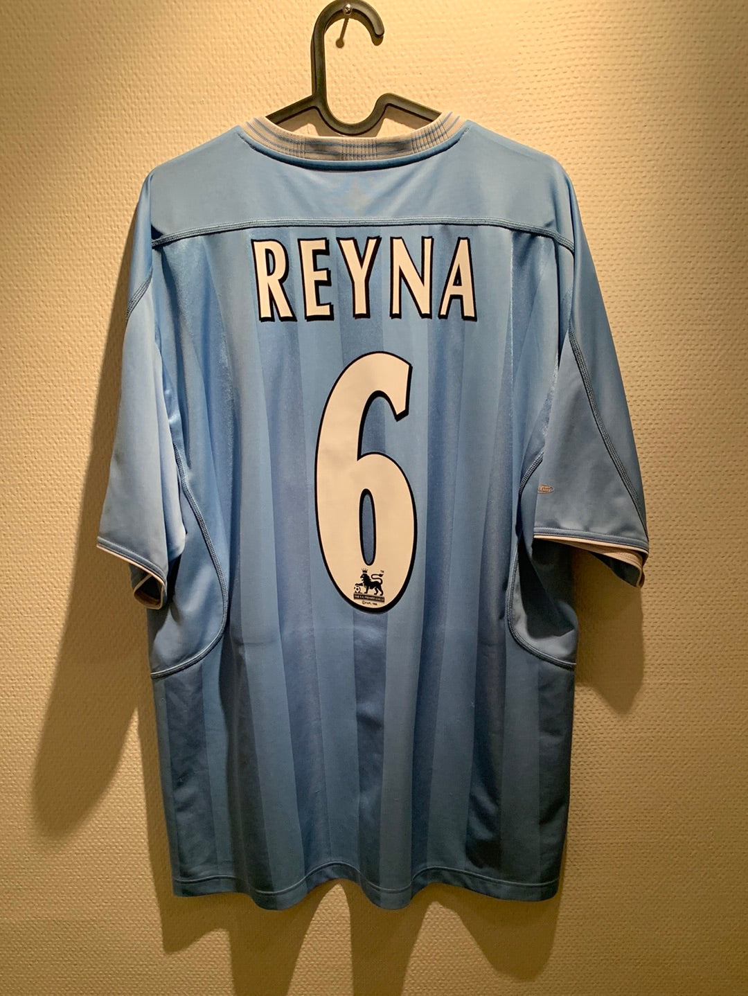 Manchester City Home 03/04 Reyna 6
