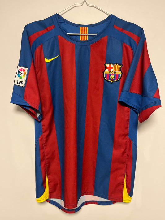 FC Barcelona Home 05/06 Ronaldinho 10 - 8/10