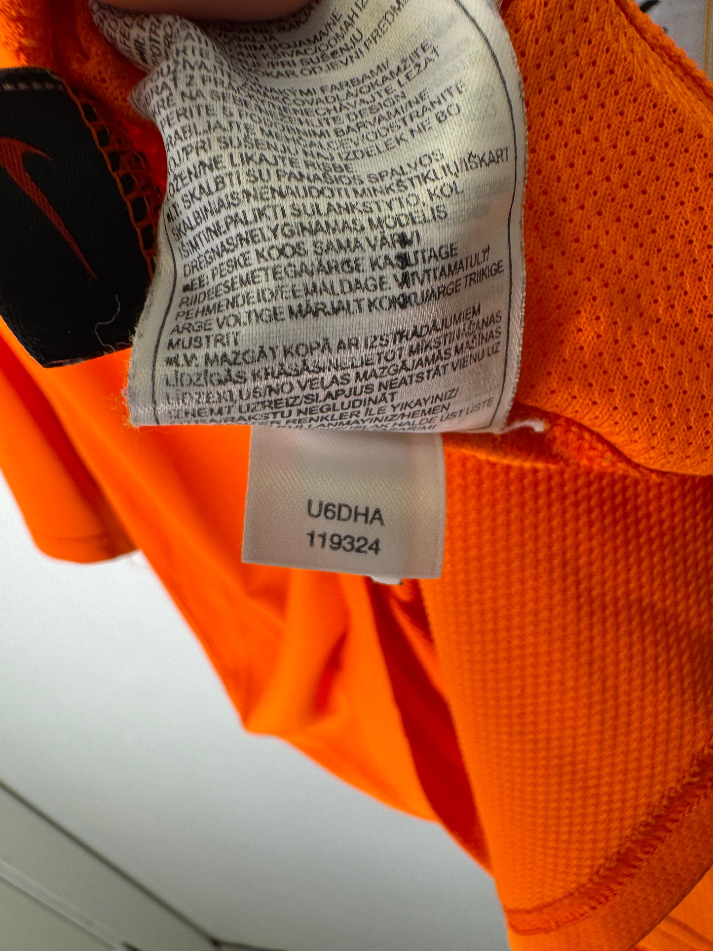 Nike Netherlands Home 06/08 V.Nistelrooy 9 - 8/10