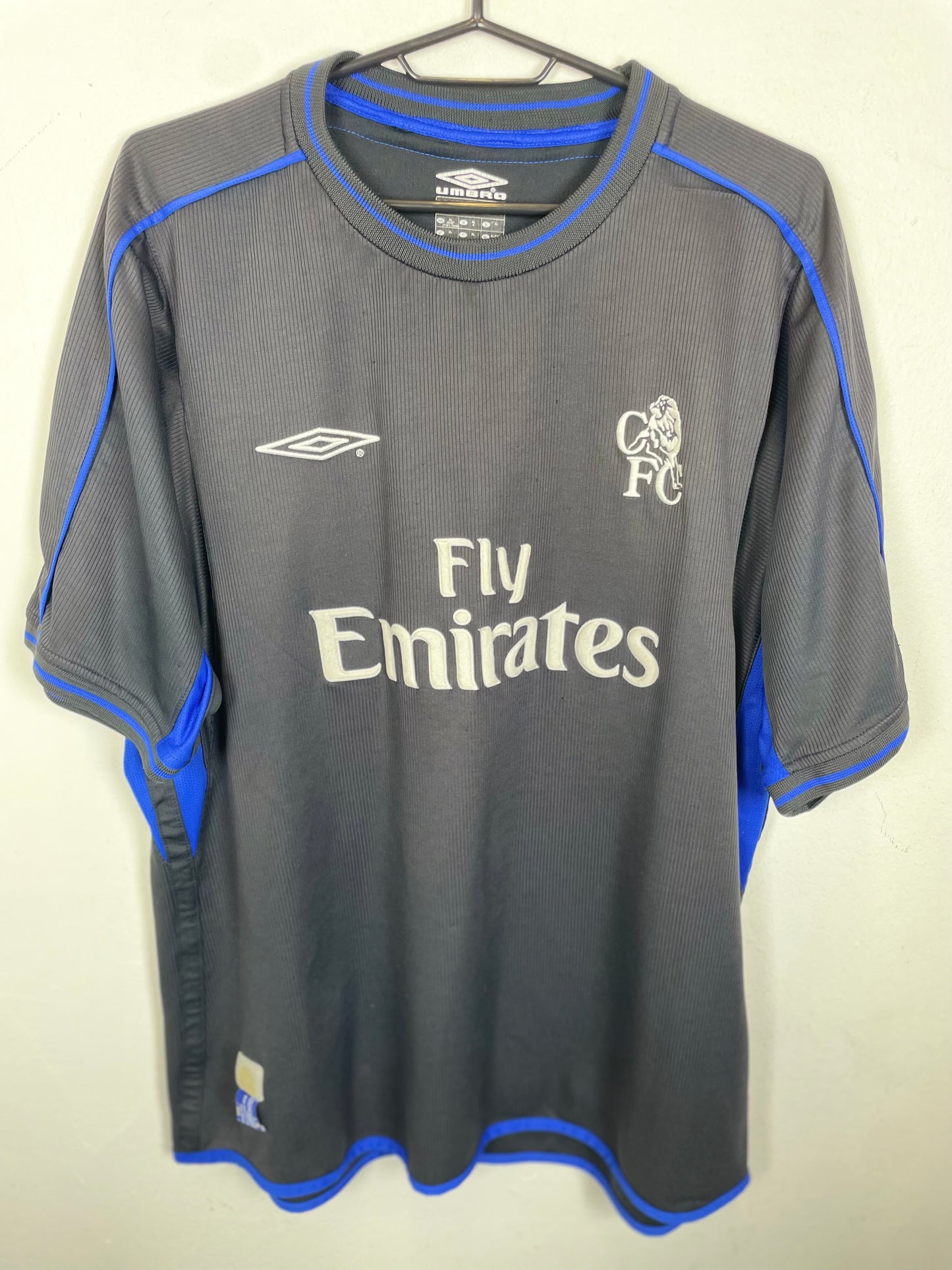 Chelsea Away/Third 02/04 Zola 25