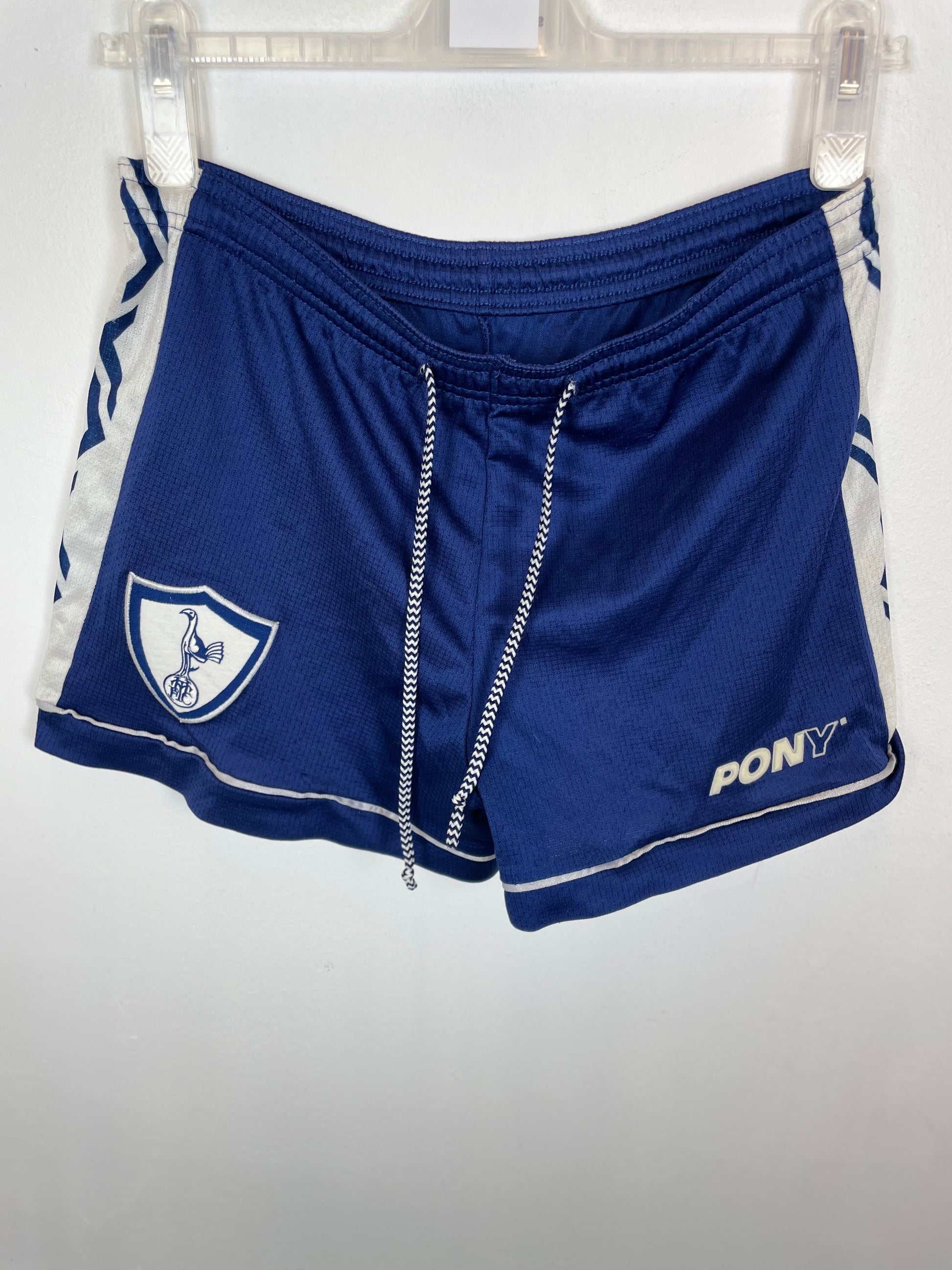 Pony Tottenham Hotspur 95/97 home shirt sponsor and badge detail with original shorts included