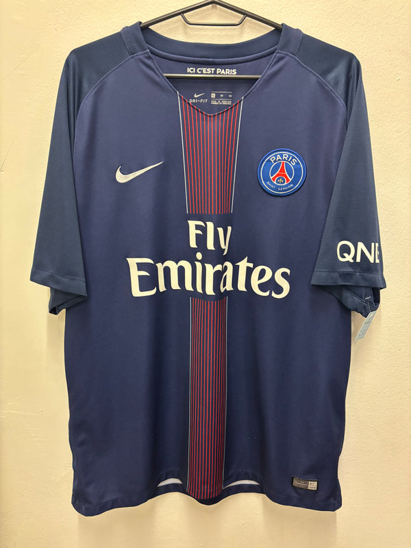 Nike PSG home shirt 2016/17 with Thiago Motta 8 in excellent condition size XL