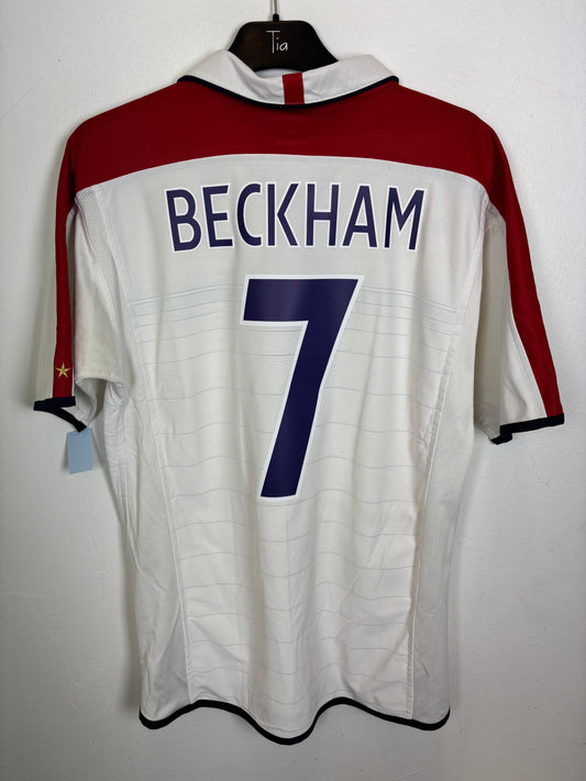 Back view of Umbro England home shirt 03/05 showing Beckham name and number 7