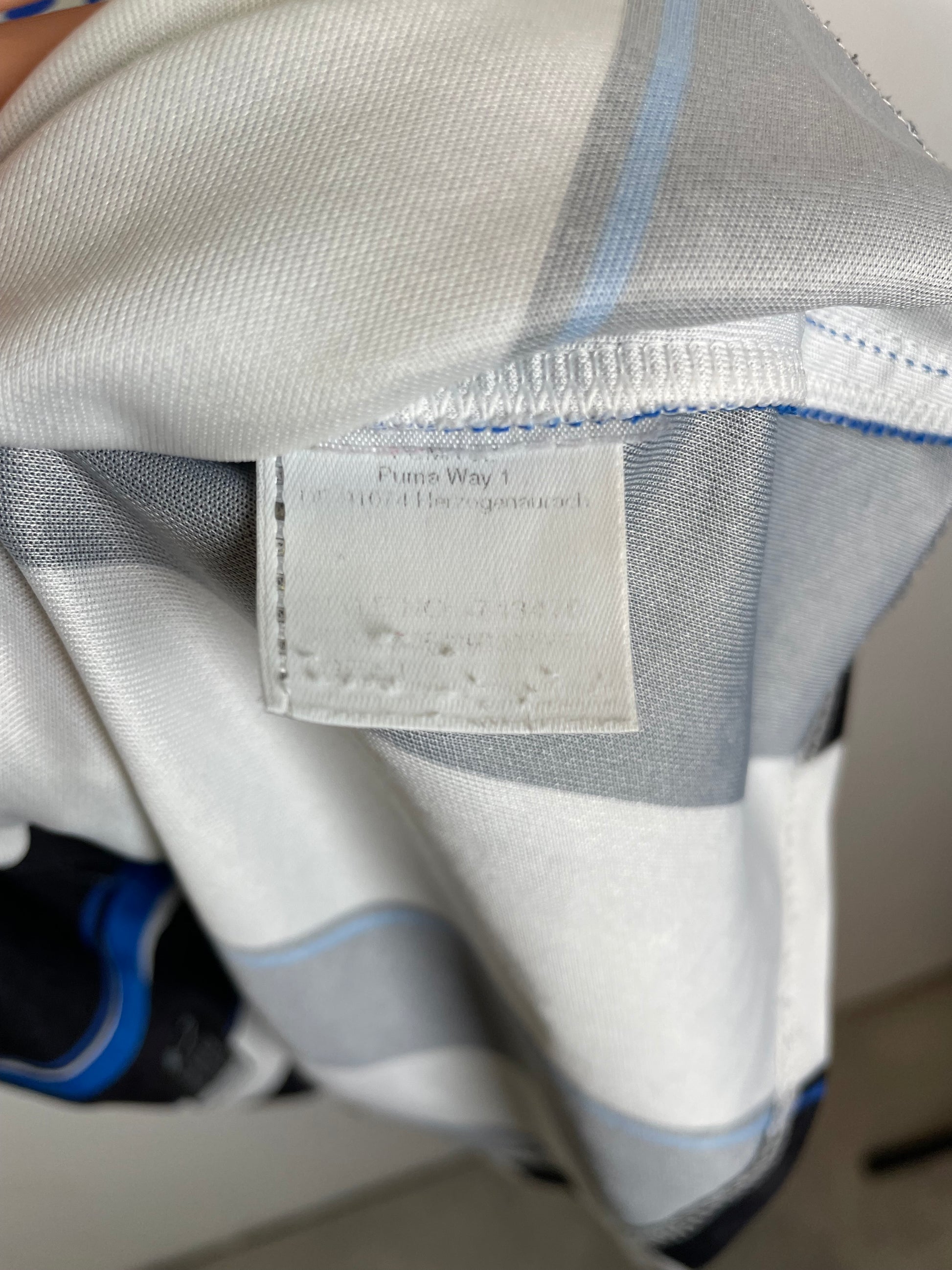 Puma Newcastle United 15/16 home shirt sponsor and sleeve detail, size M in good condition