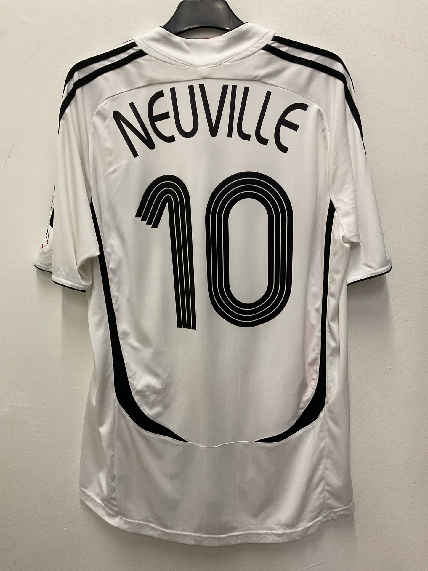 Germany Home 2006 Neuville 10