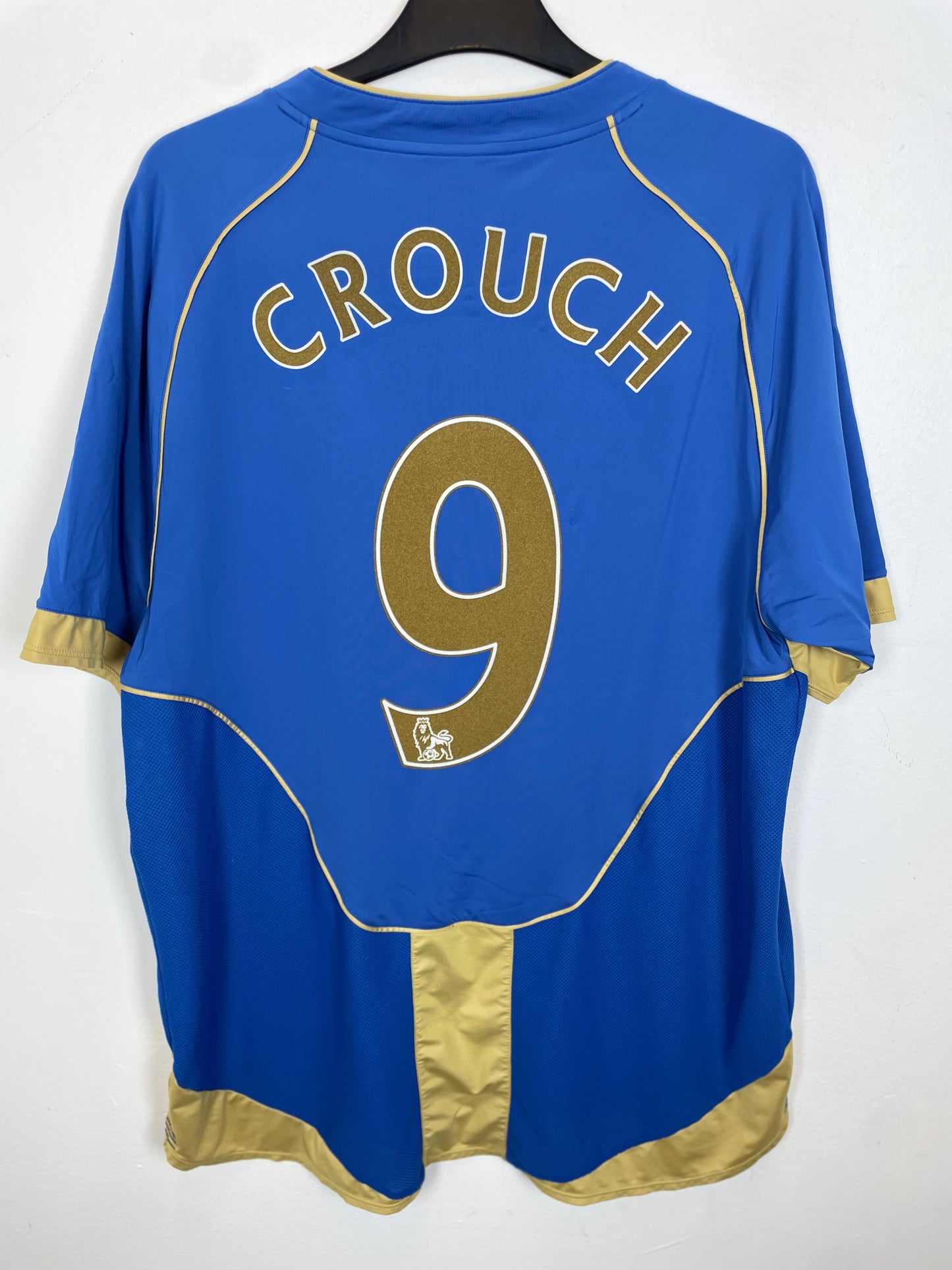 Back view of Canterbury Portsmouth 08/09 home shirt showing Crouch name and number 9