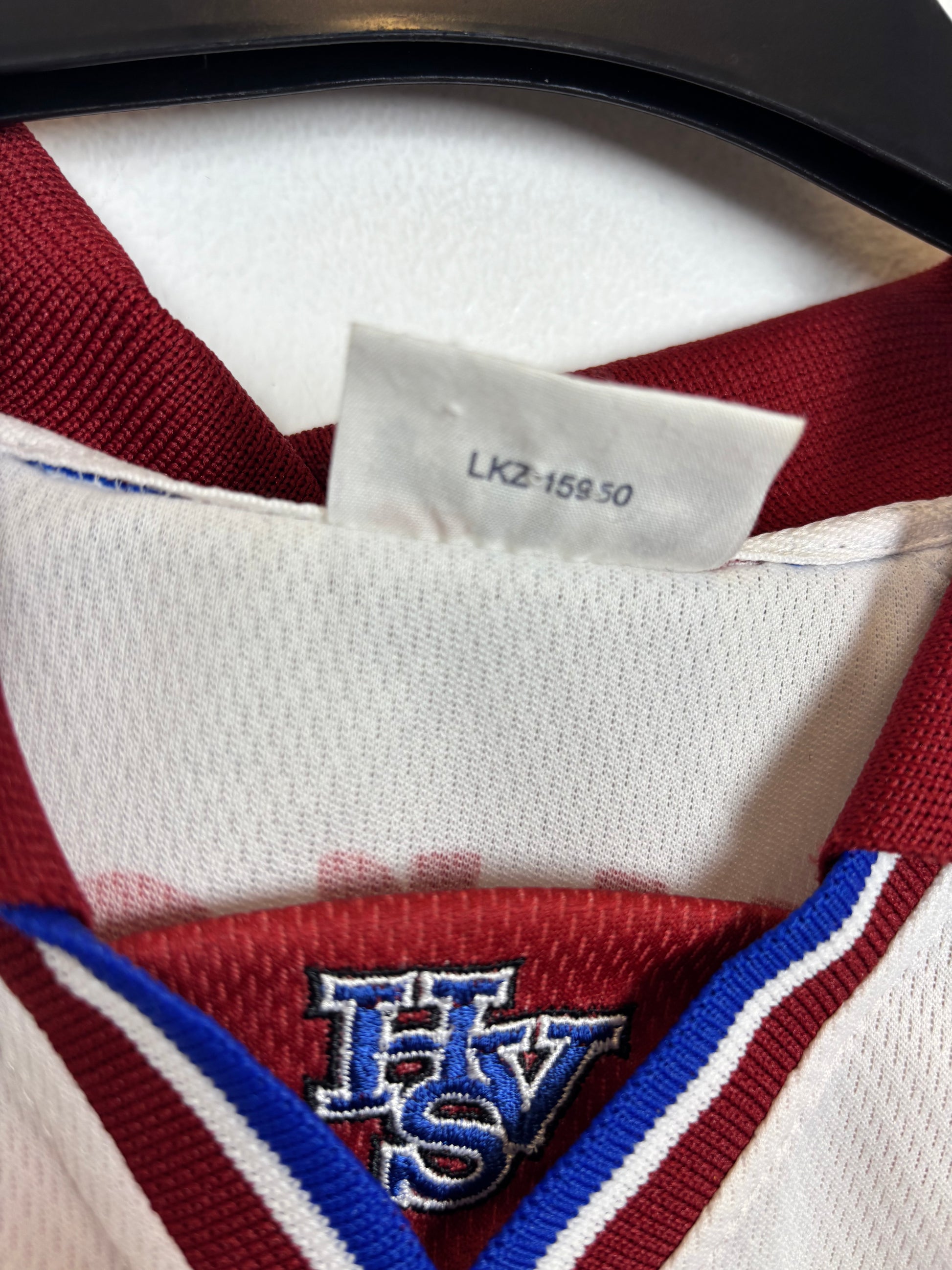 AOL sponsor logo detail on Hamburger SV home shirt from 99/00 season