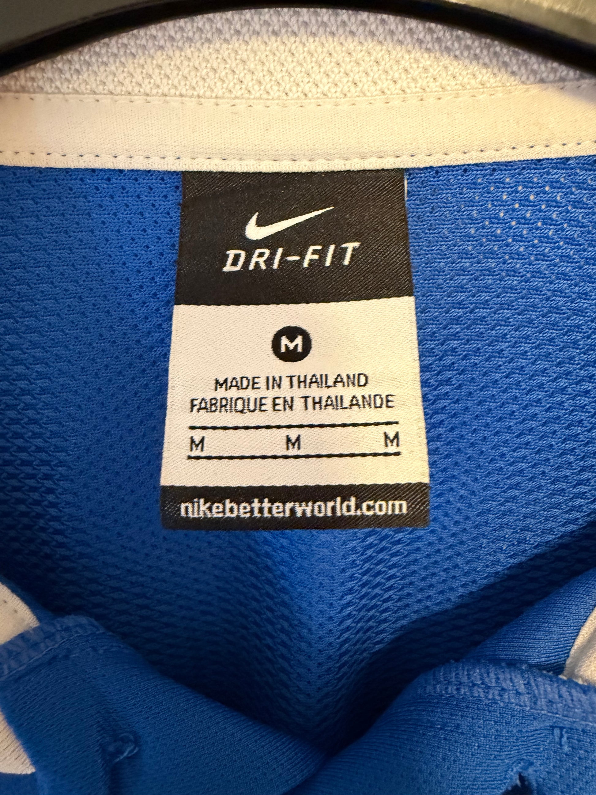 Nike swoosh logo and Molde FK club badge detail on 2014 European home shirt, size M