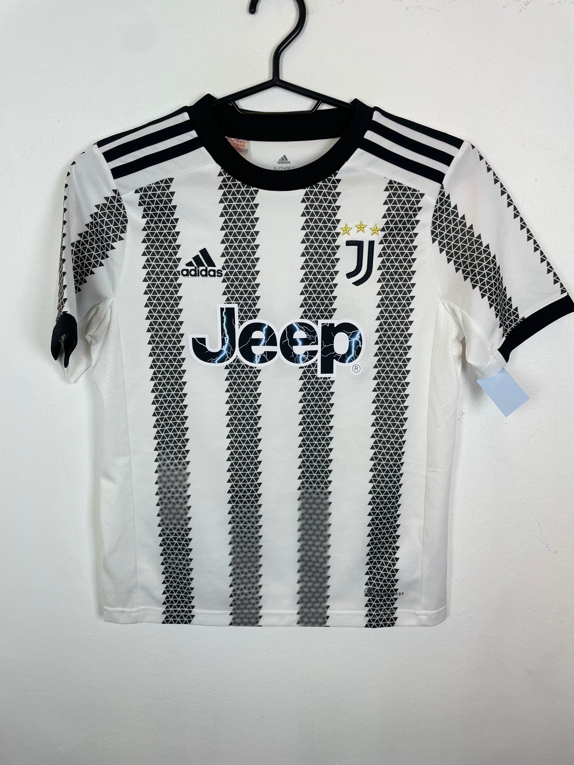 Adidas Juventus home shirt 2022/23 kids size 11-12Y in excellent 9/10 condition, classic black and white stripes