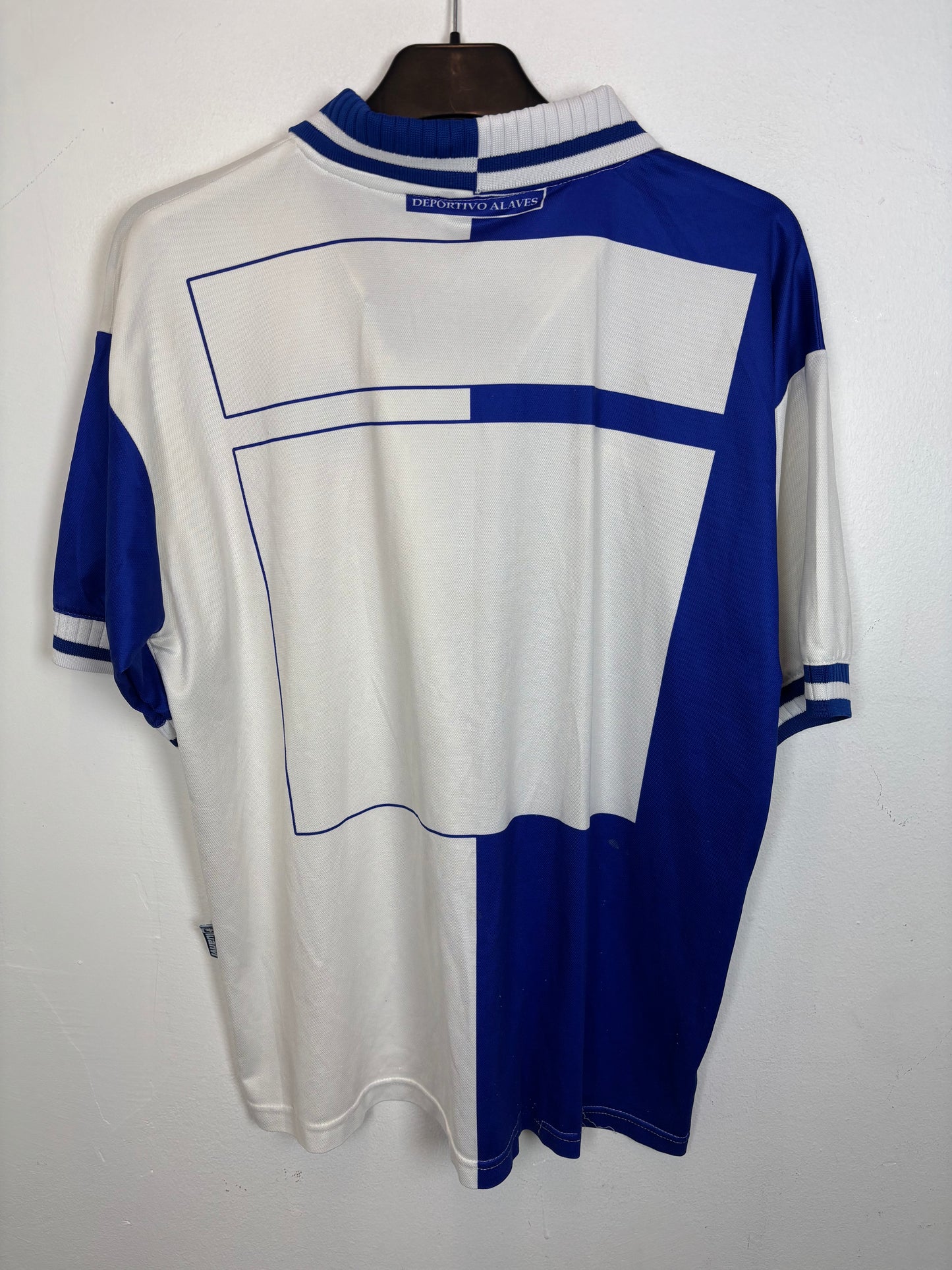 Deportivo Alaves Home 99/02 - 7/10