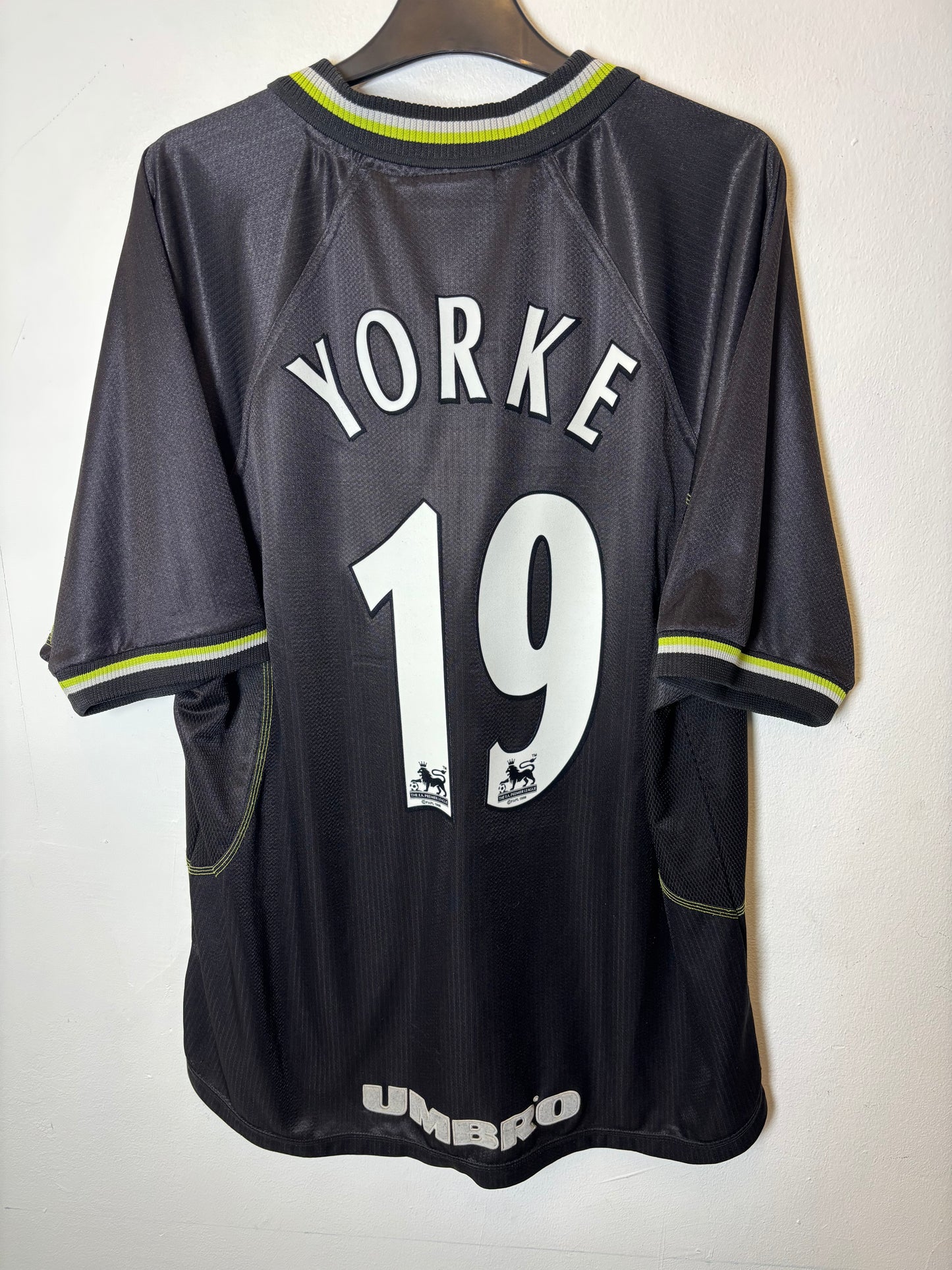 Umbro Manchester United Third 98/99 Yorke 19 - 7/10