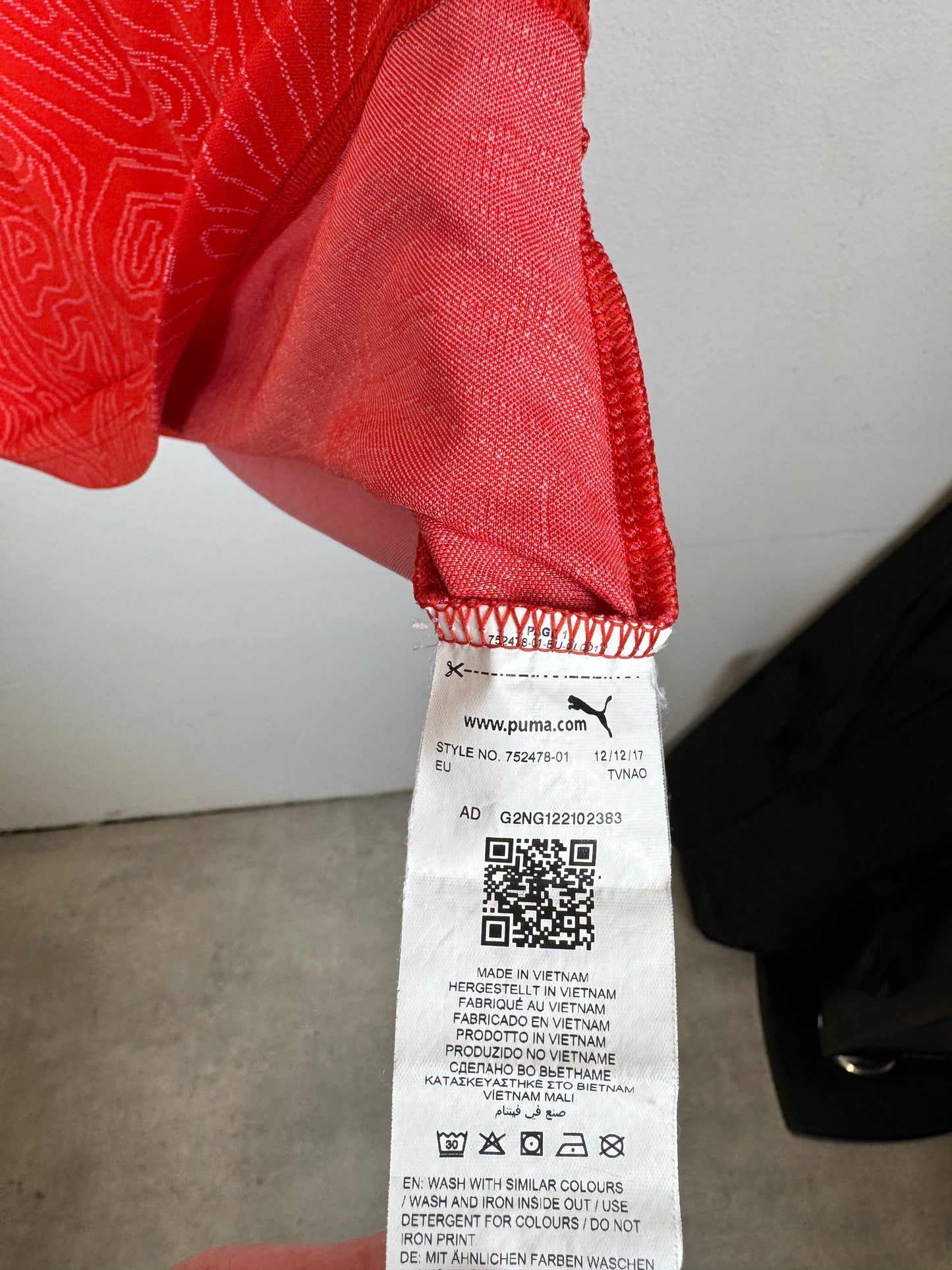 Puma Sveits hjemmedrakt 2018 Xhaka 10 – Switzerland home jersey forfra