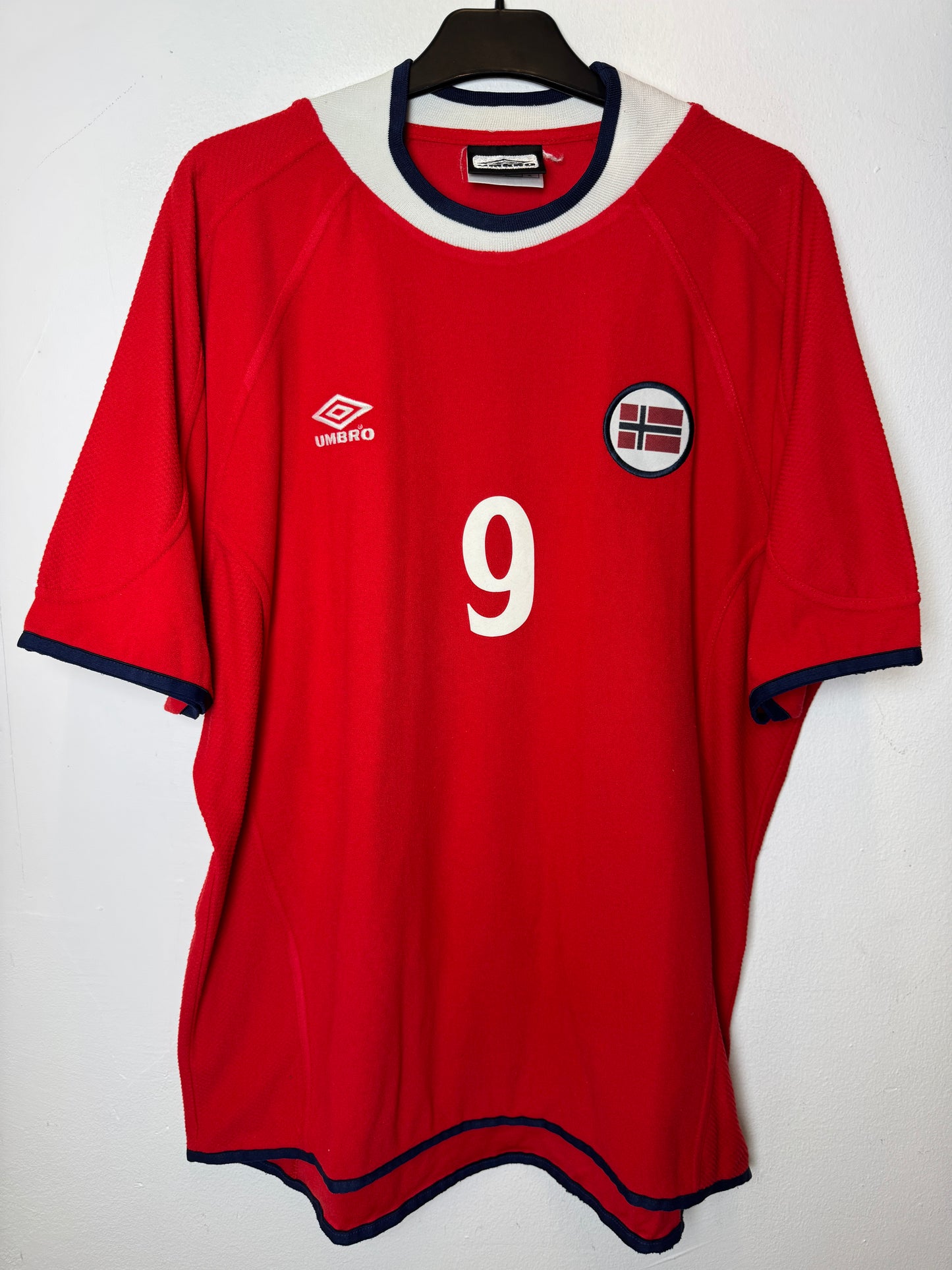 Umbro Norway 2000 Home TA FLO 9 - 8/10