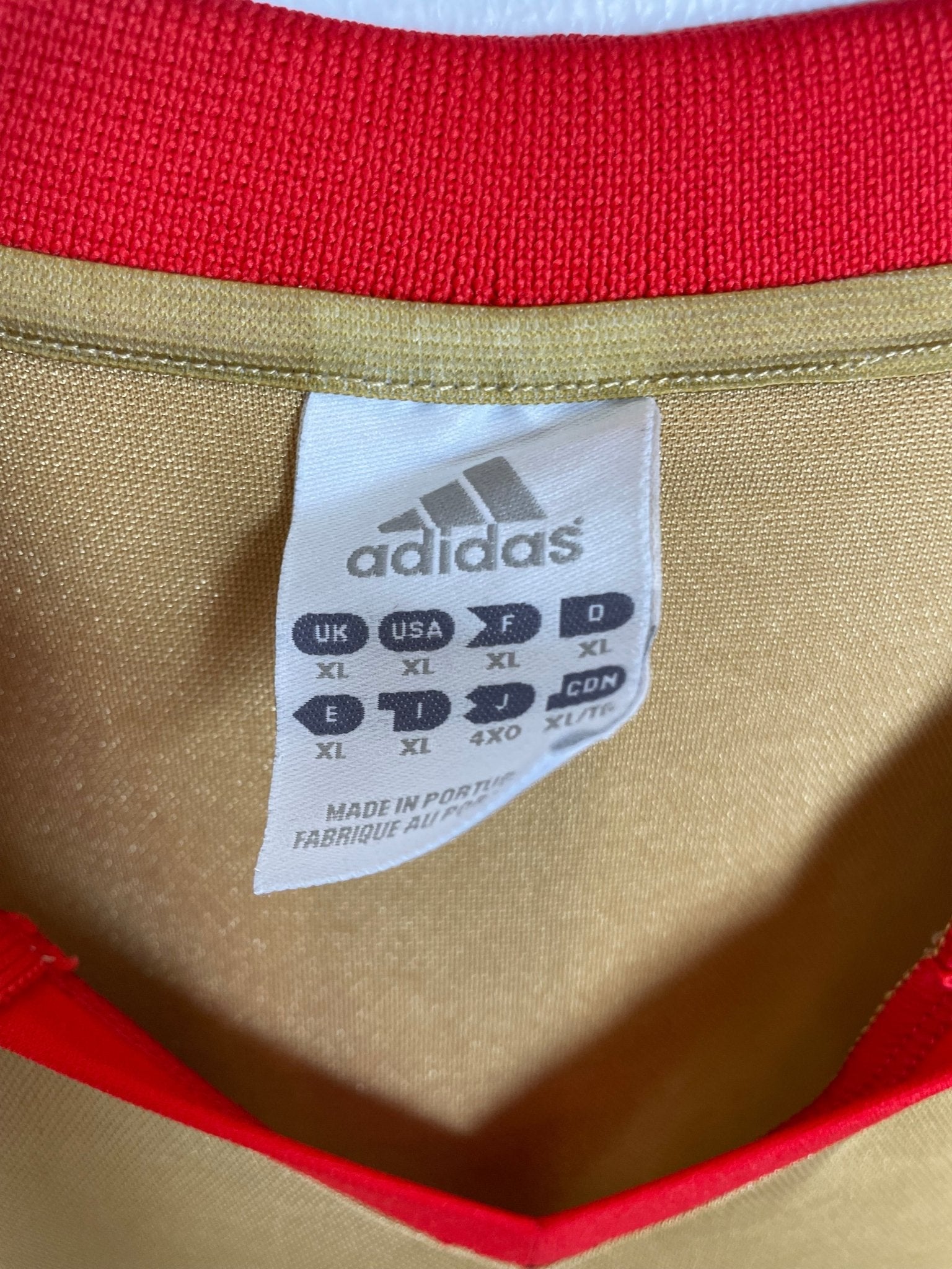 Back of the Adidas Benfica 2004/05 third shirt with the Nuno Gomes number 21 print, photographed against a plain background