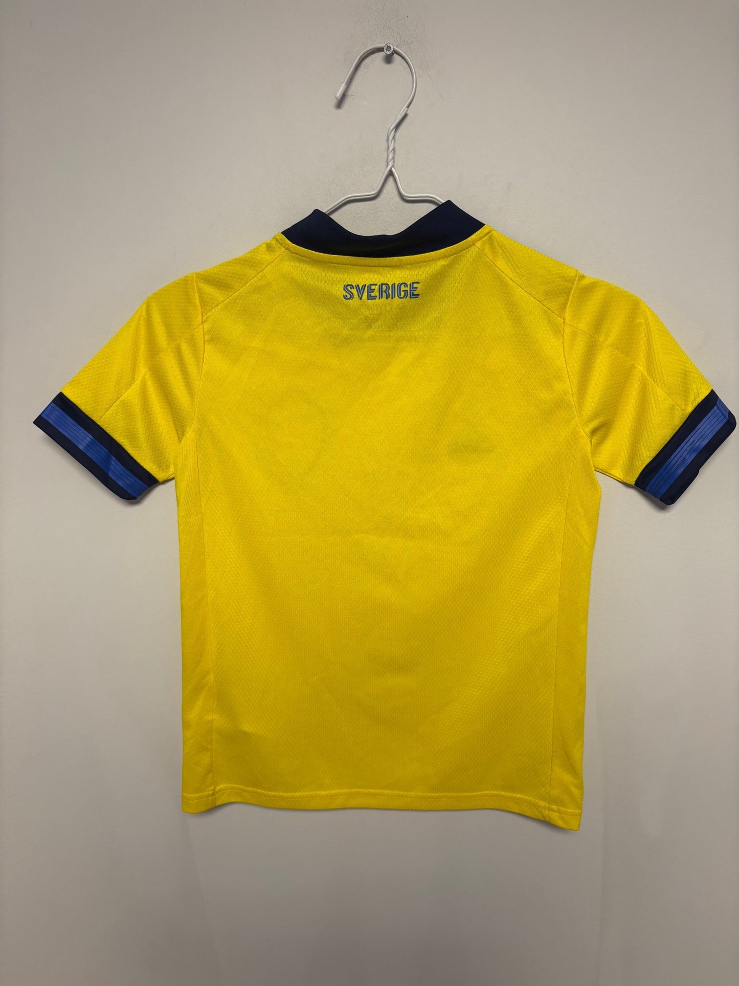 Adidas Sweden Home 2020 Kids - 8/10 - TheFootballIdiots