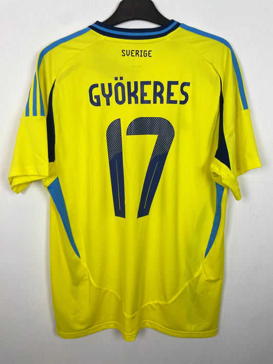Adidas Sweden Home 24/25 Gyokeres 17 - 10/10 - TheFootballIdiots