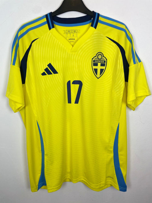 Adidas Sweden Home 24/25 Gyokeres 17 - 10/10 - TheFootballIdiots