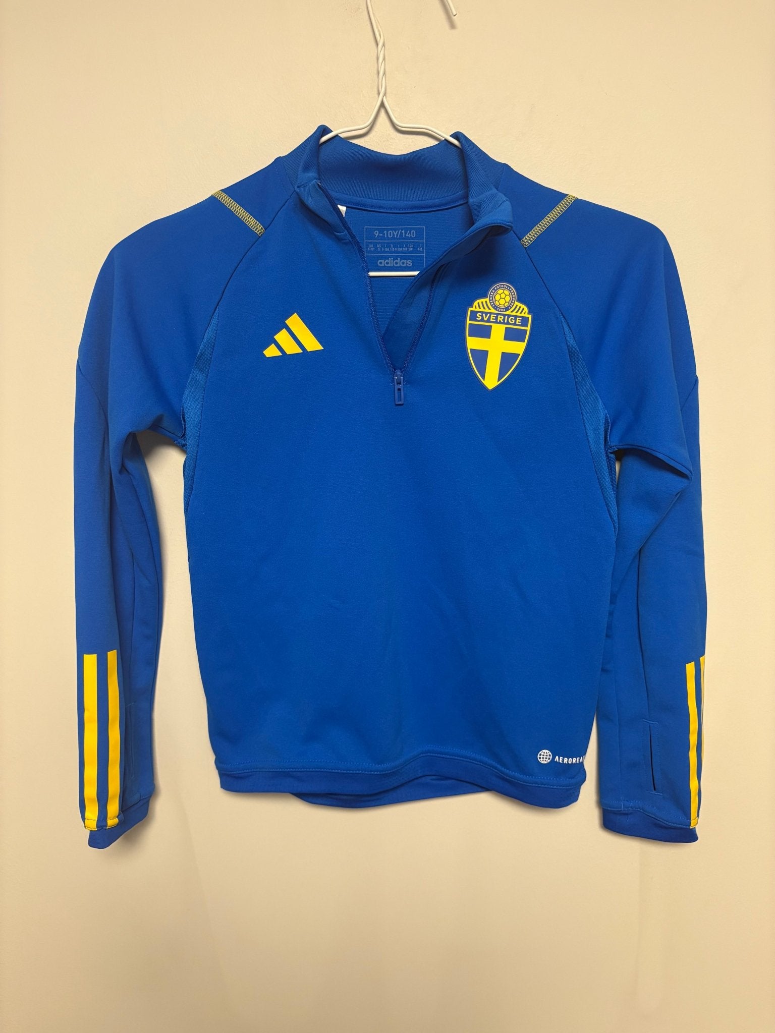 Adidas Sweden Training Jacket Kids - 9/10 - TheFootballIdiots