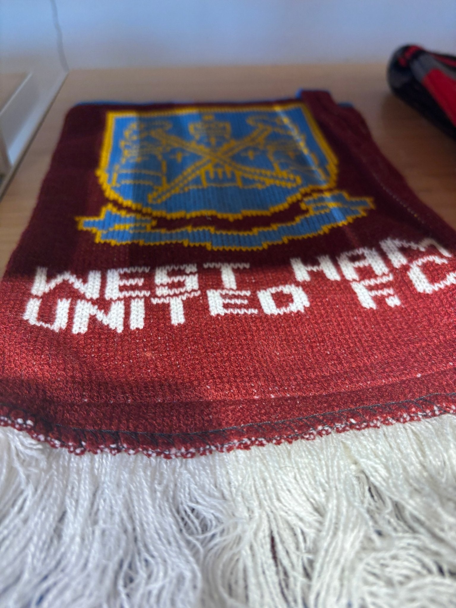 Authentic Football Scarves | Vintage Football Scarves - TheFootballIdiots