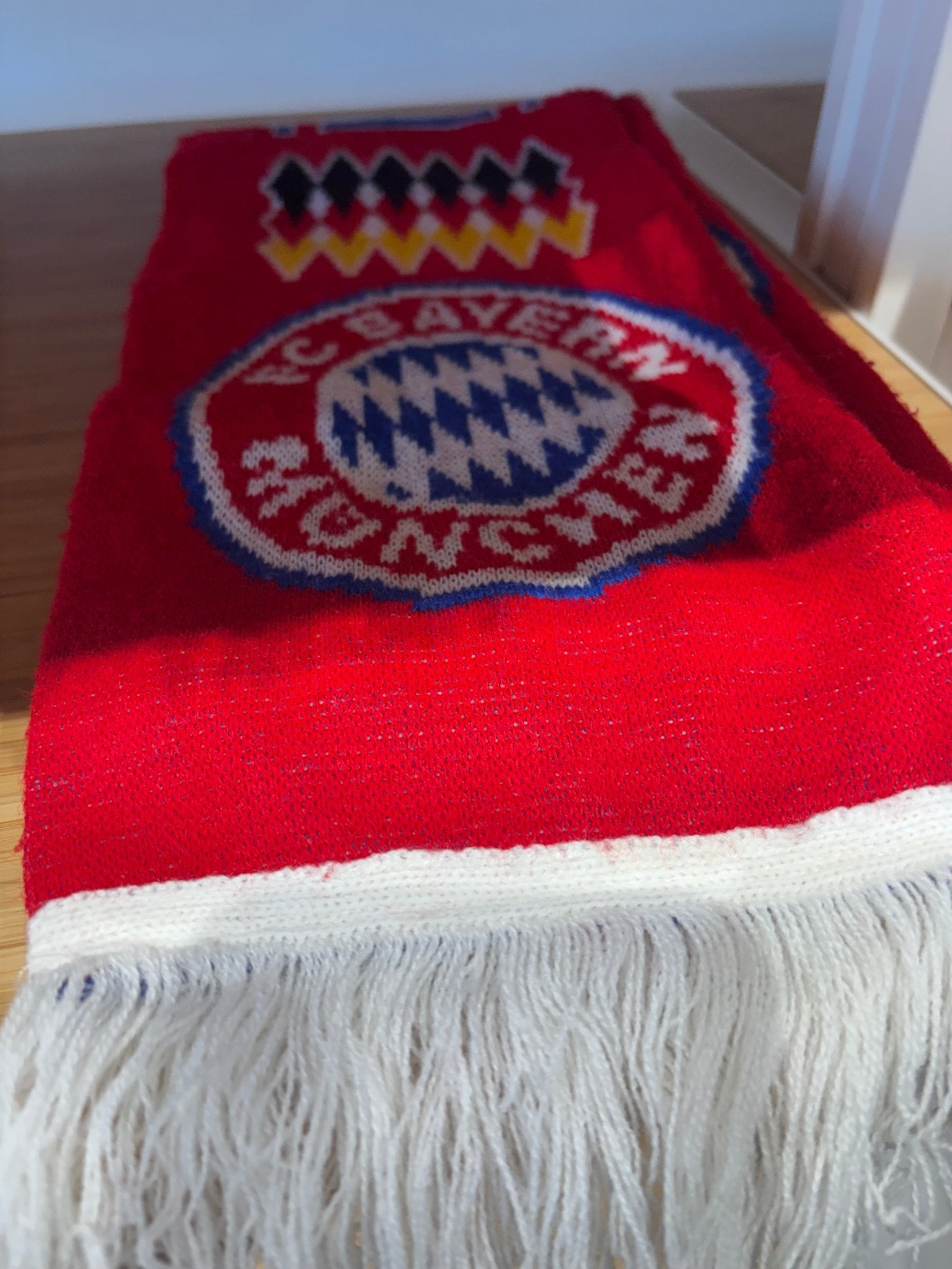 Authentic Football Scarves | Vintage Football Scarves - TheFootballIdiots
