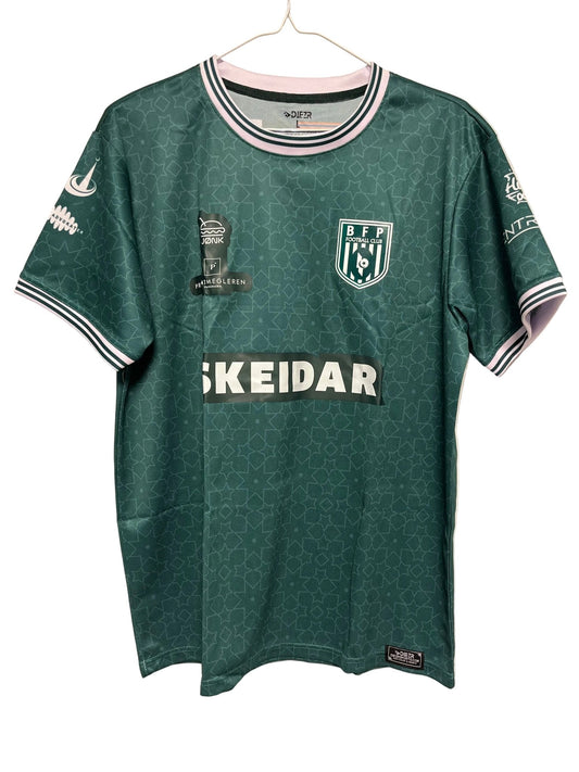 Better Future Pakistan 2025 away football shirt in size L, brand new with tags, with crest, genuine original football shirt