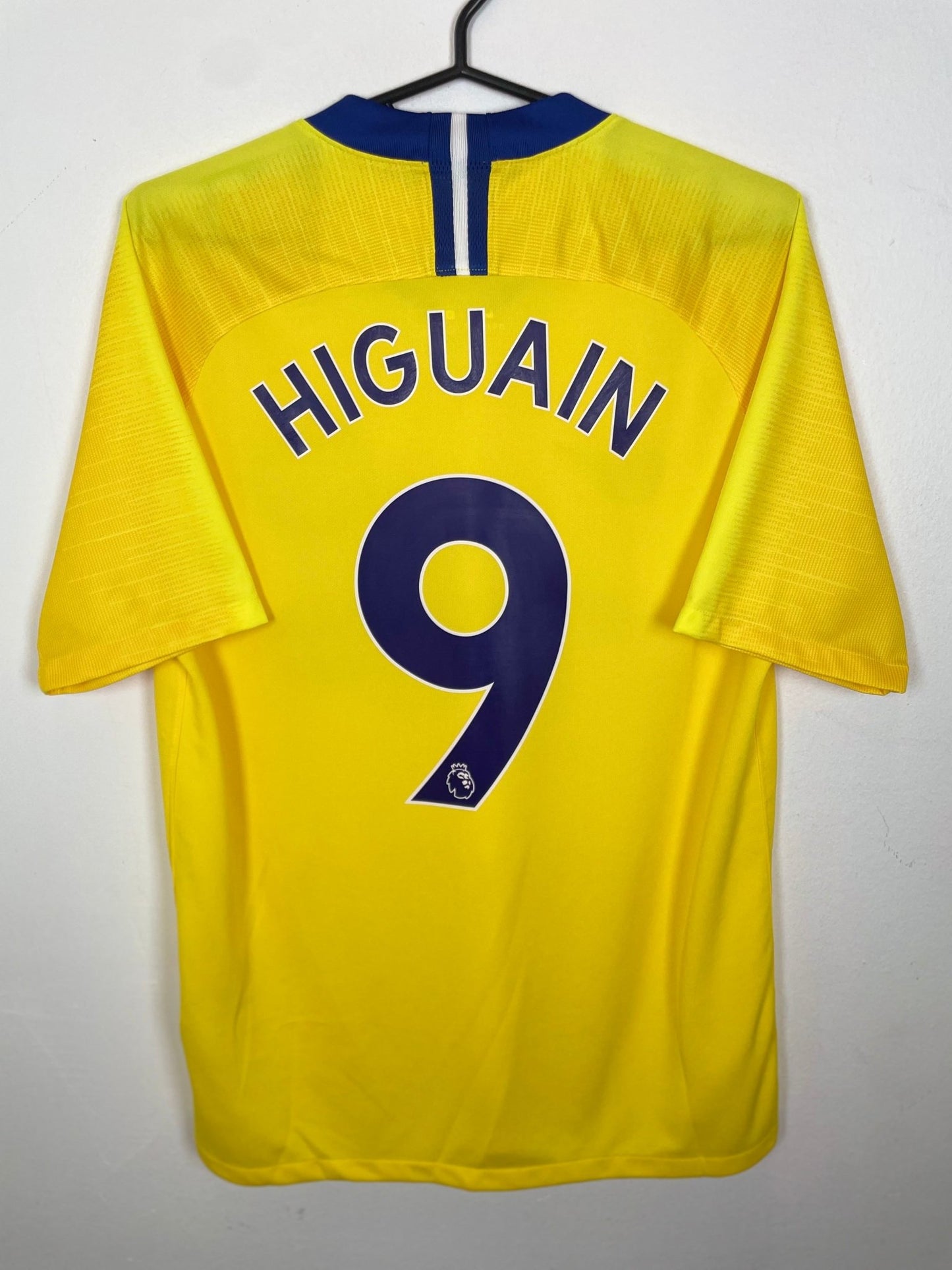 Chelsea Away 18/19 Higuain 9 - TheFootballIdiots