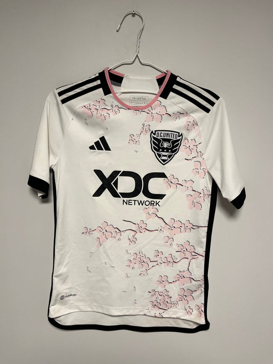 Adidas DC United 2023/24 away football shirt in kids size 13-14 years with the club crest, genuine original football shirt