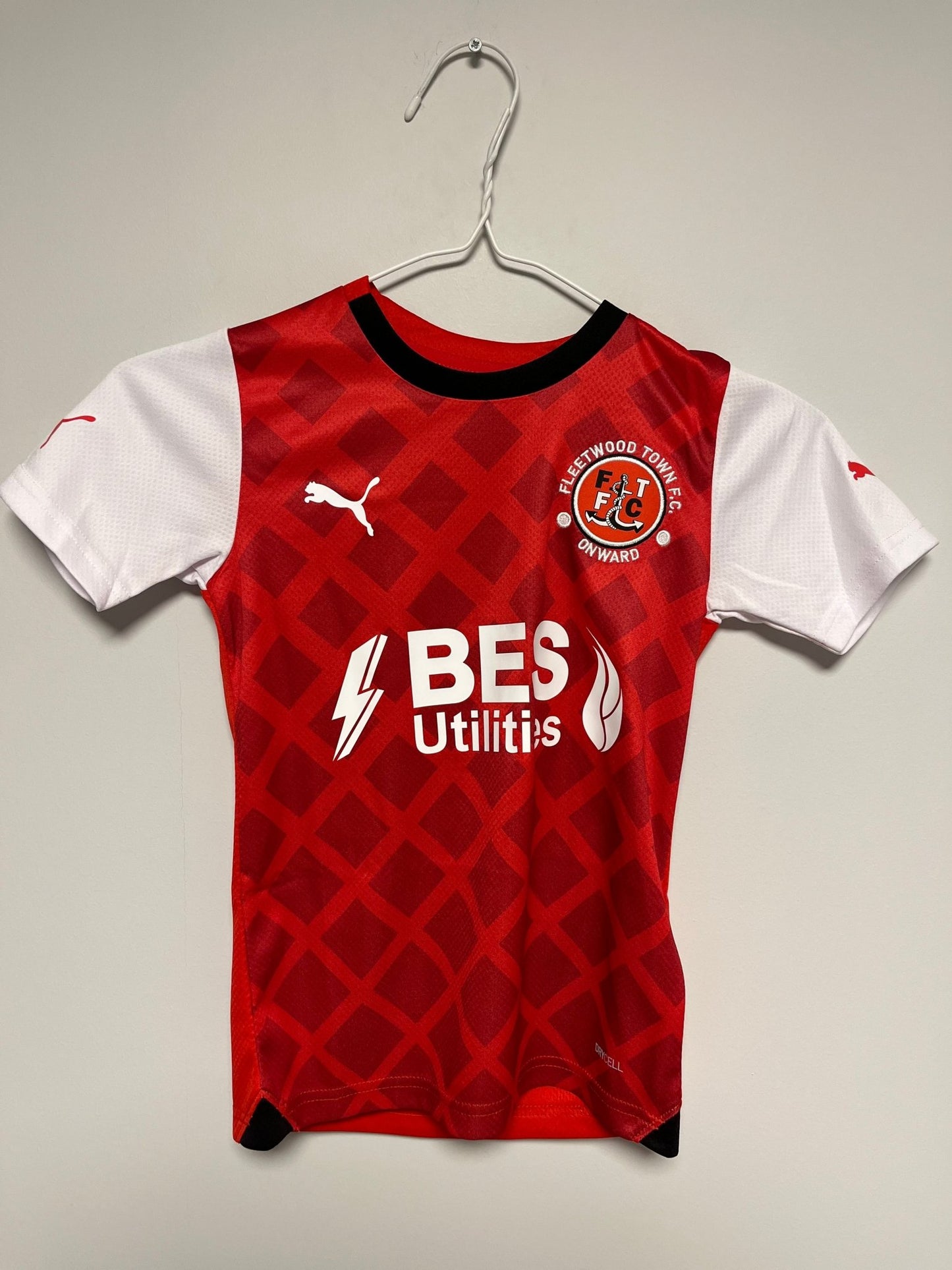 Fleetwood Home 23/24 kids - TheFootballIdiots