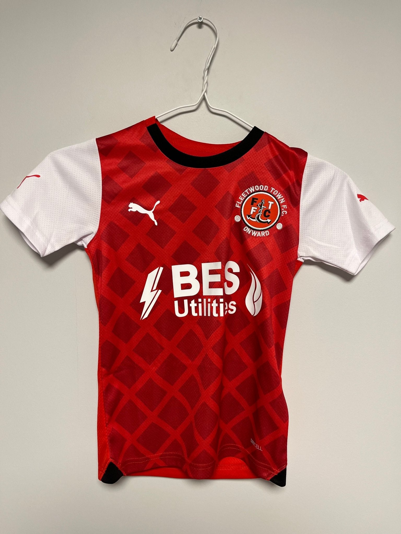 Fleetwood Home 23/24 kids - TheFootballIdiots