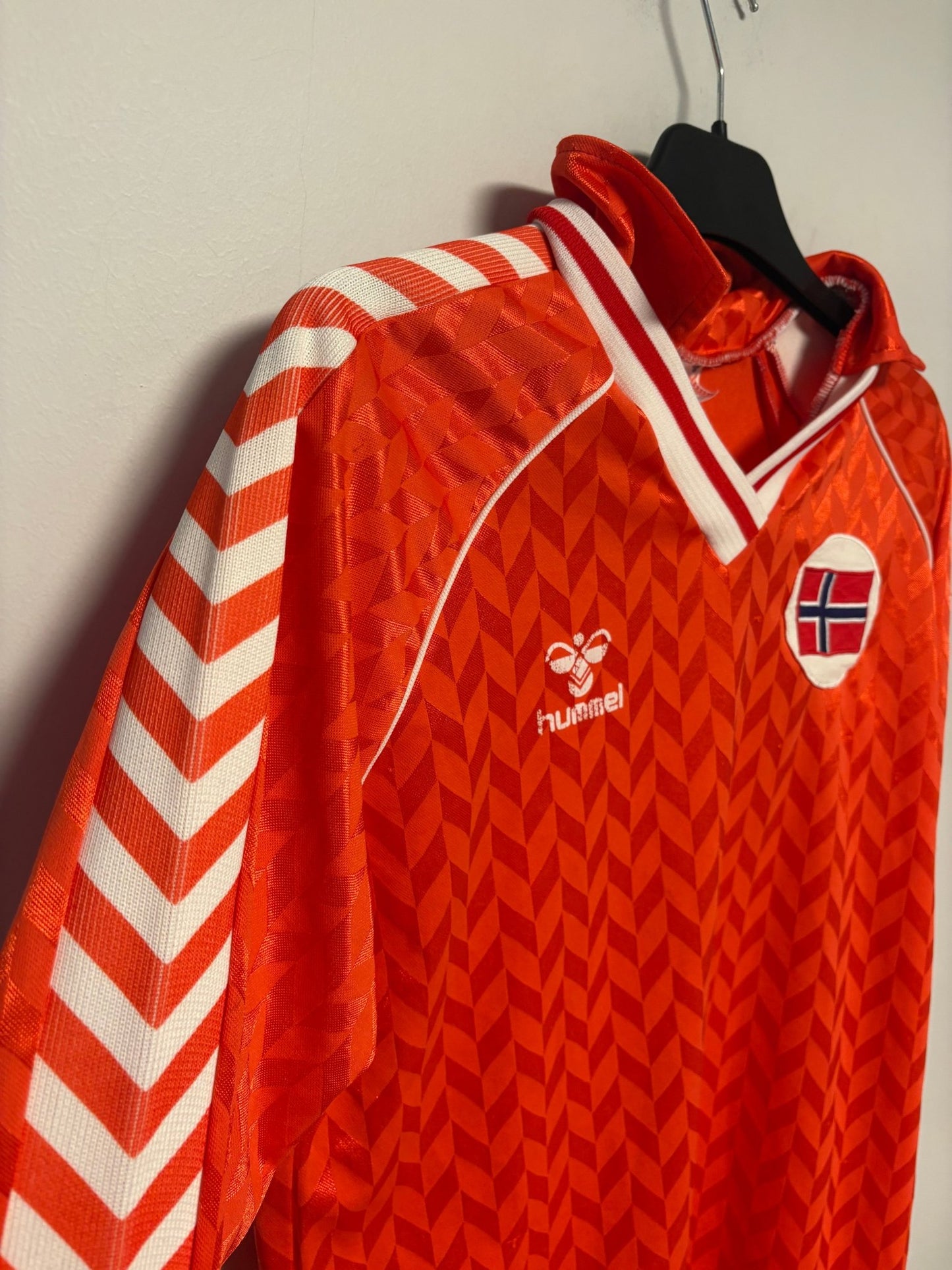 Hummel Norway Home 1987 Erland Johnsen 4 Matchworn - 7/10 - TheFootballIdiots