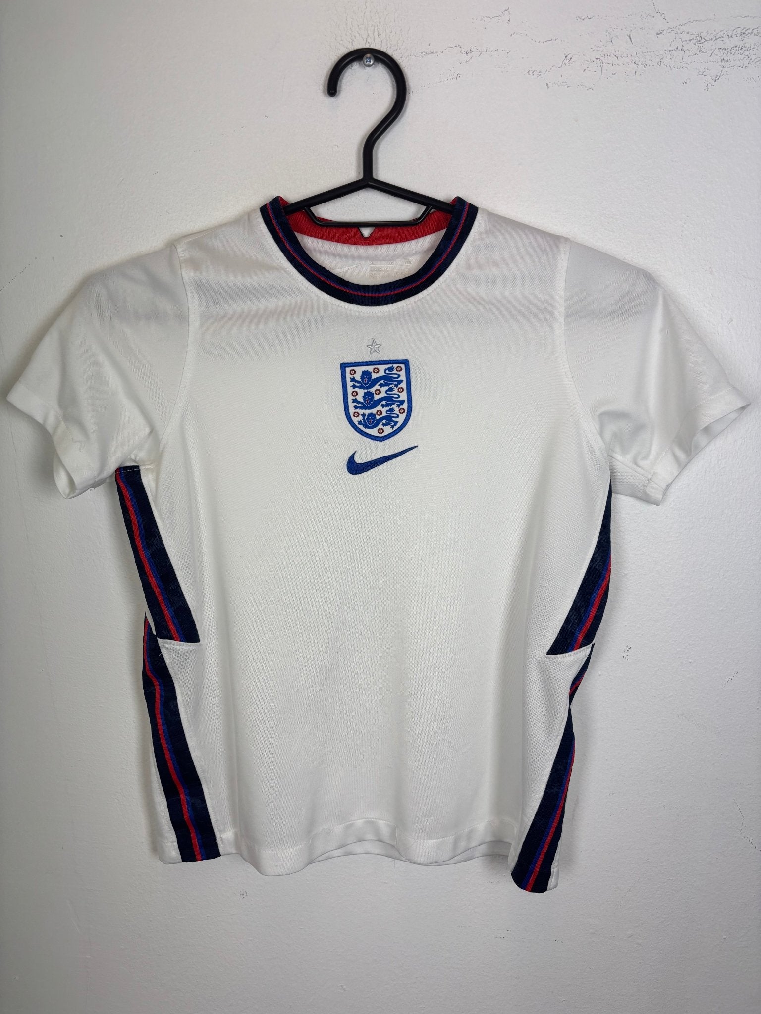 Nike England 2020 home football shirt in white, kids sizing, with the Three Lions crest, genuine original football shirt
