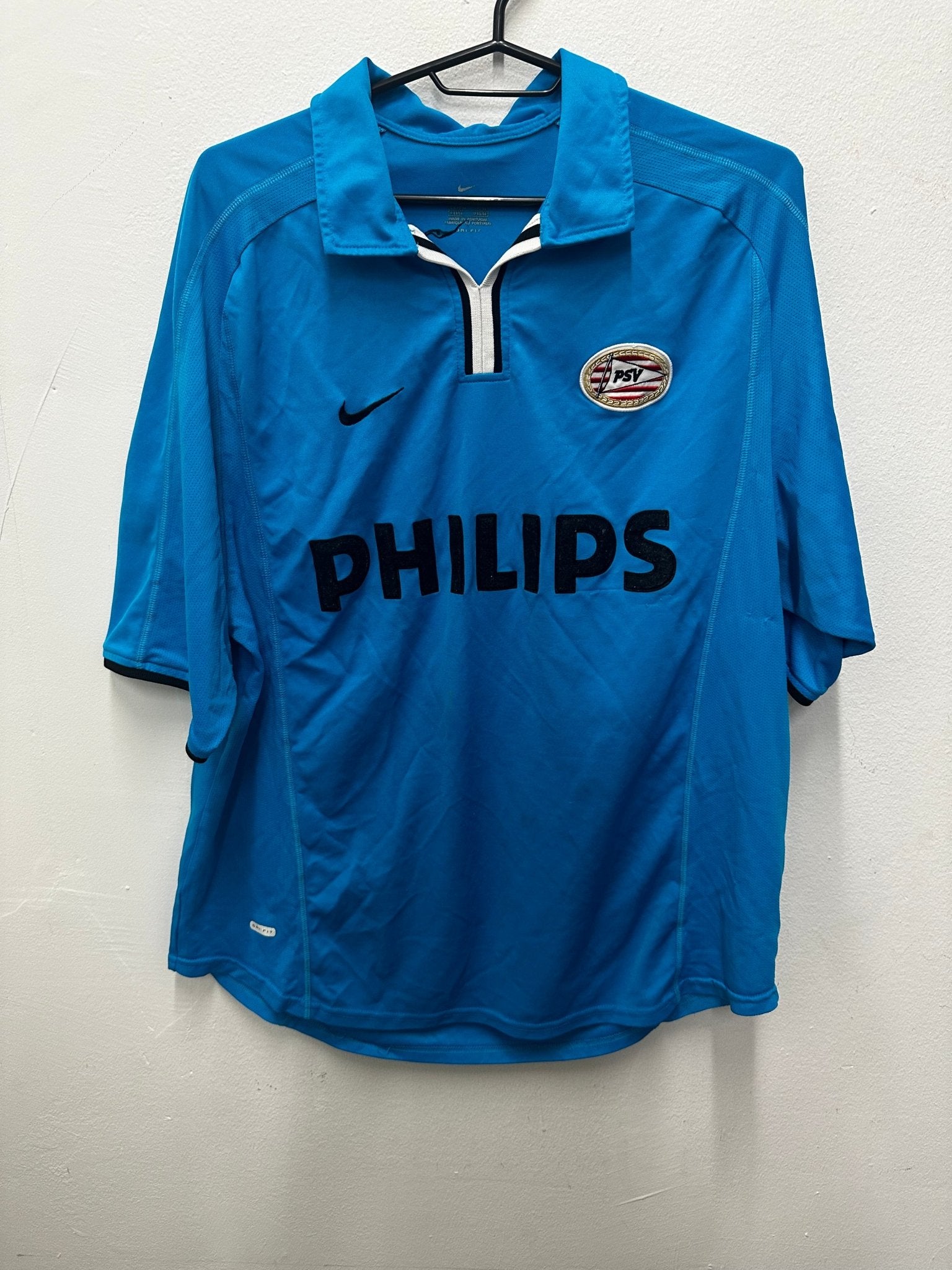Vintage Nike PSV Eindhoven away football shirt from 2002/03 with the club crest, size L, genuine original football shirt