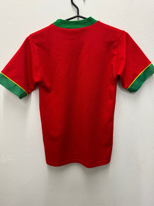 Back of the vintage Norwich City 1996/97 special edition shirt without nameset, original youth sizing