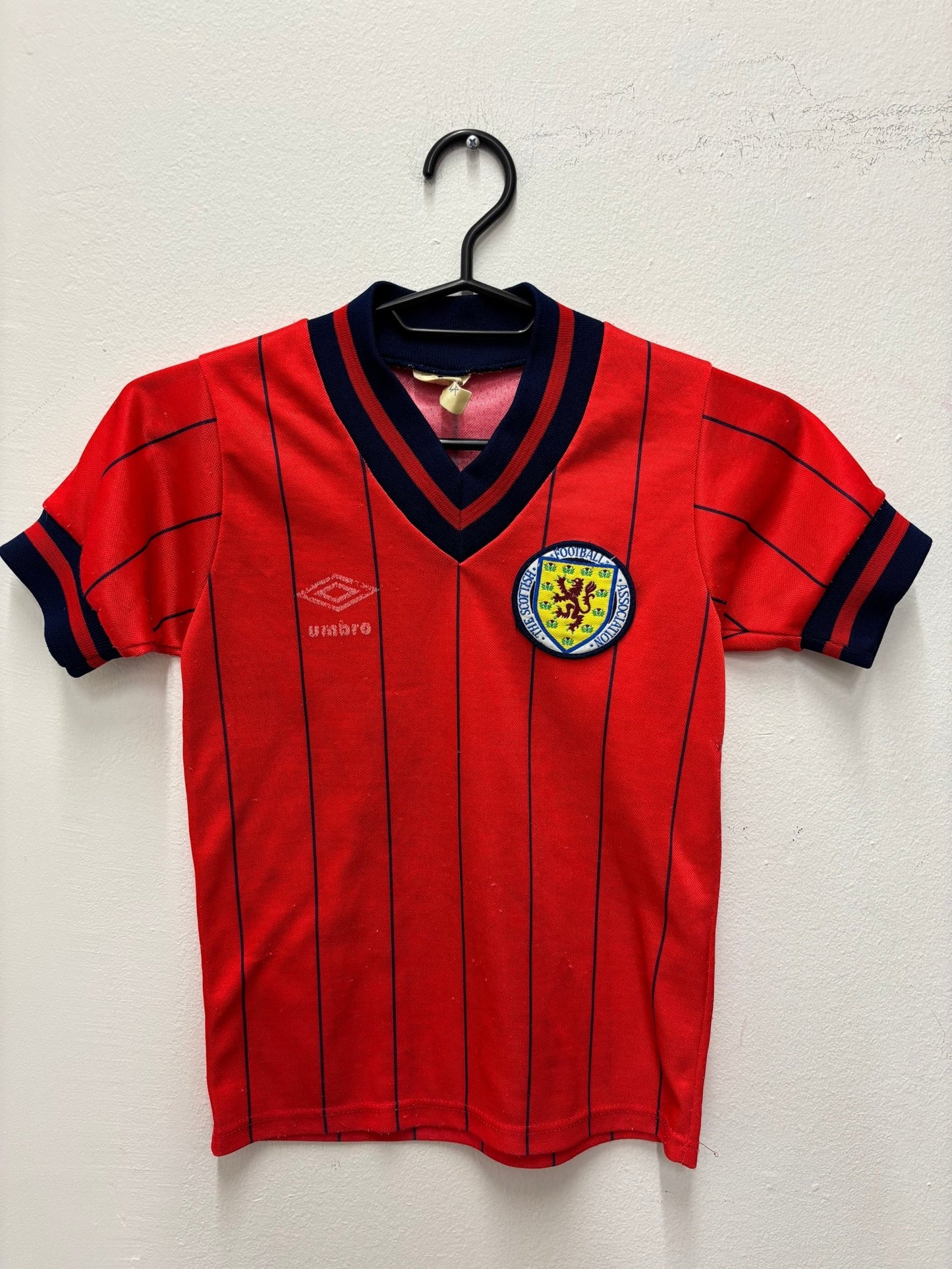 Scotland Away 1982 kids - TheFootballIdiots