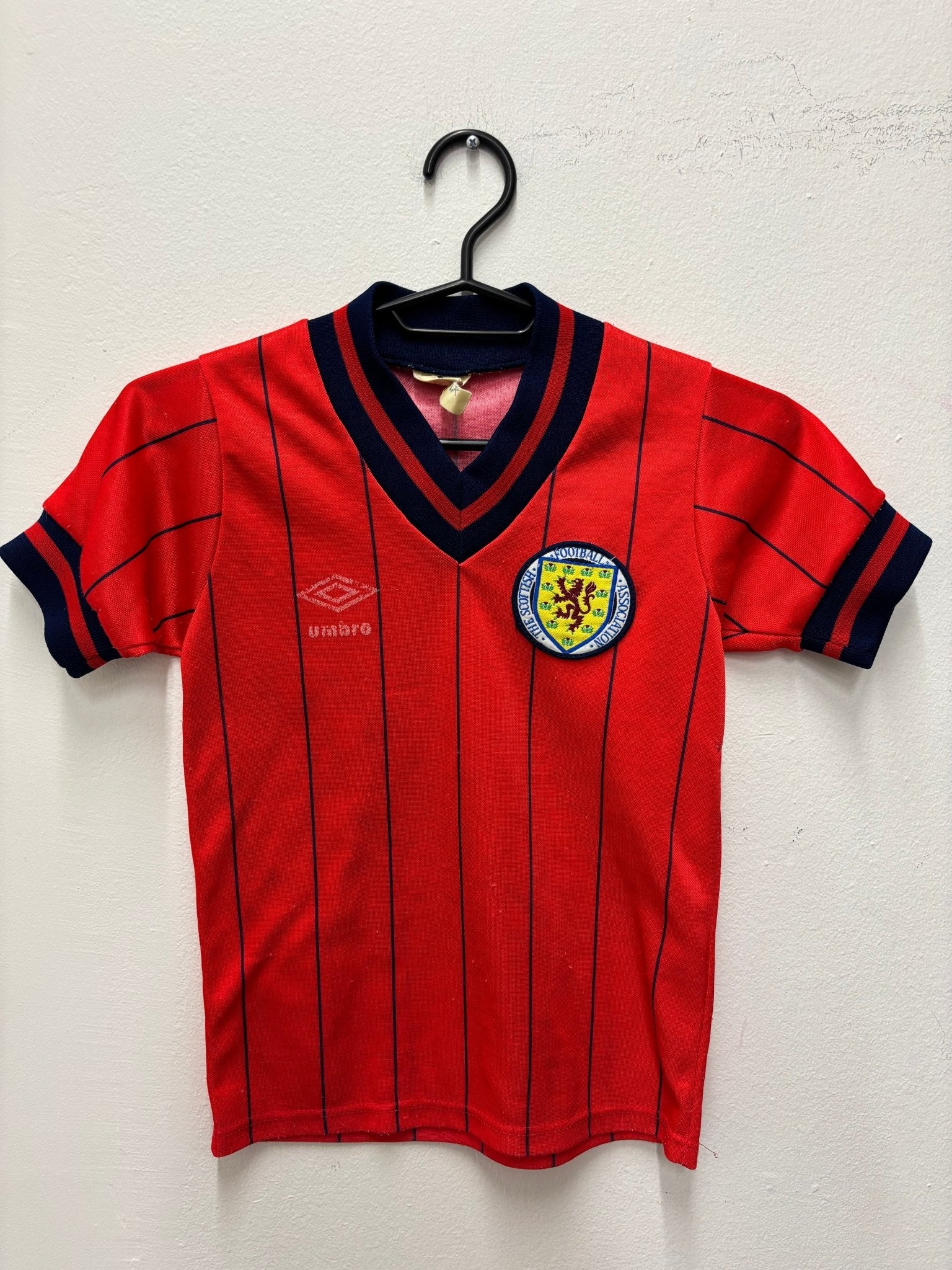 Scotland Away 1982 kids - TheFootballIdiots