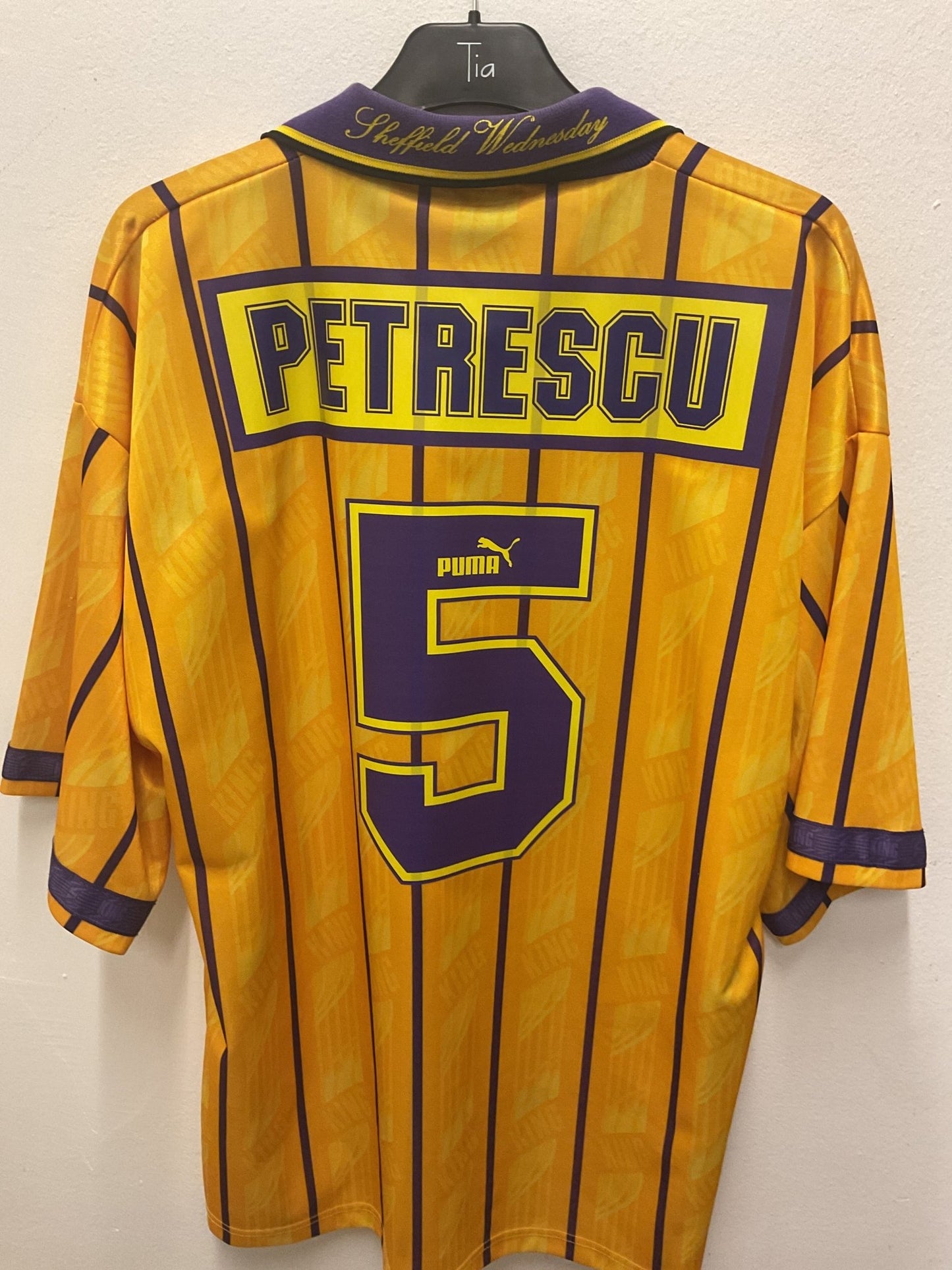 Sheffield Wednesday Away 94/96 Petrescu 5 - TheFootballIdiots