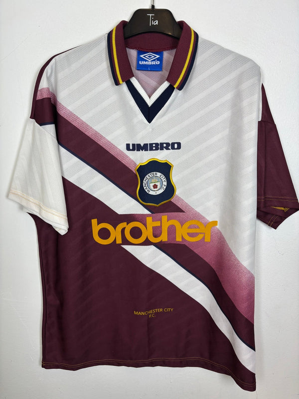 Vintage Umbro Manchester City away football shirt from 1996/97 with the club crest, size L, genuine original football shirt