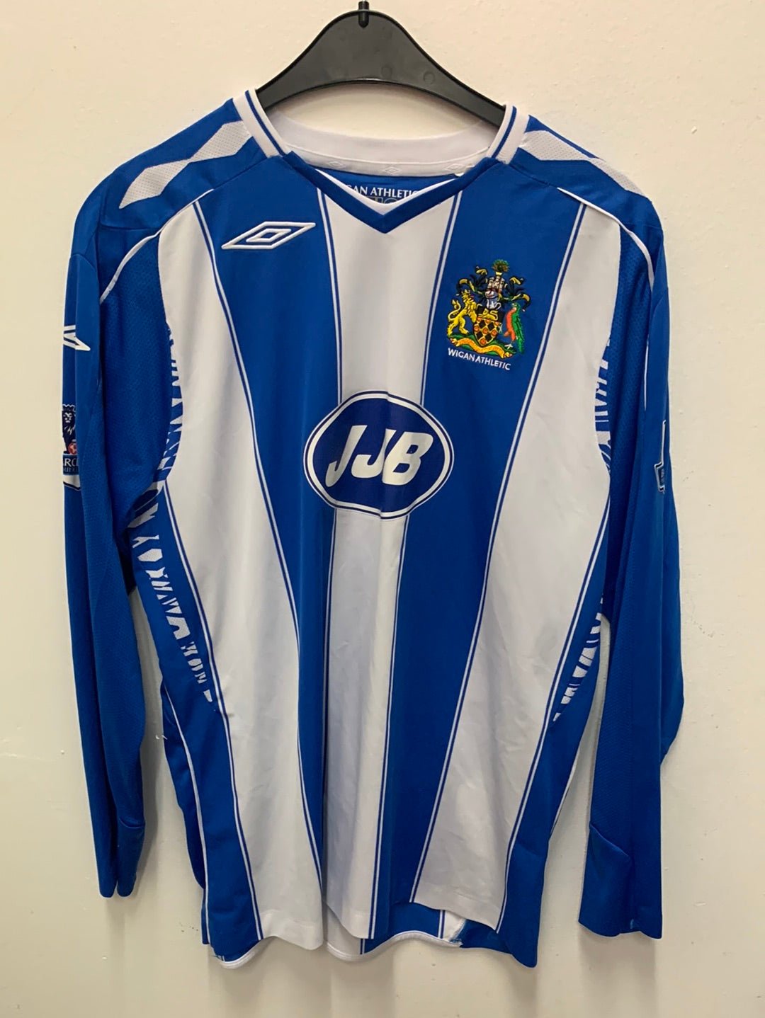 Wigan Home 07/08 Koumas 10 LS - TheFootballIdiots