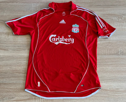 Liverpool Hjemme 06/08